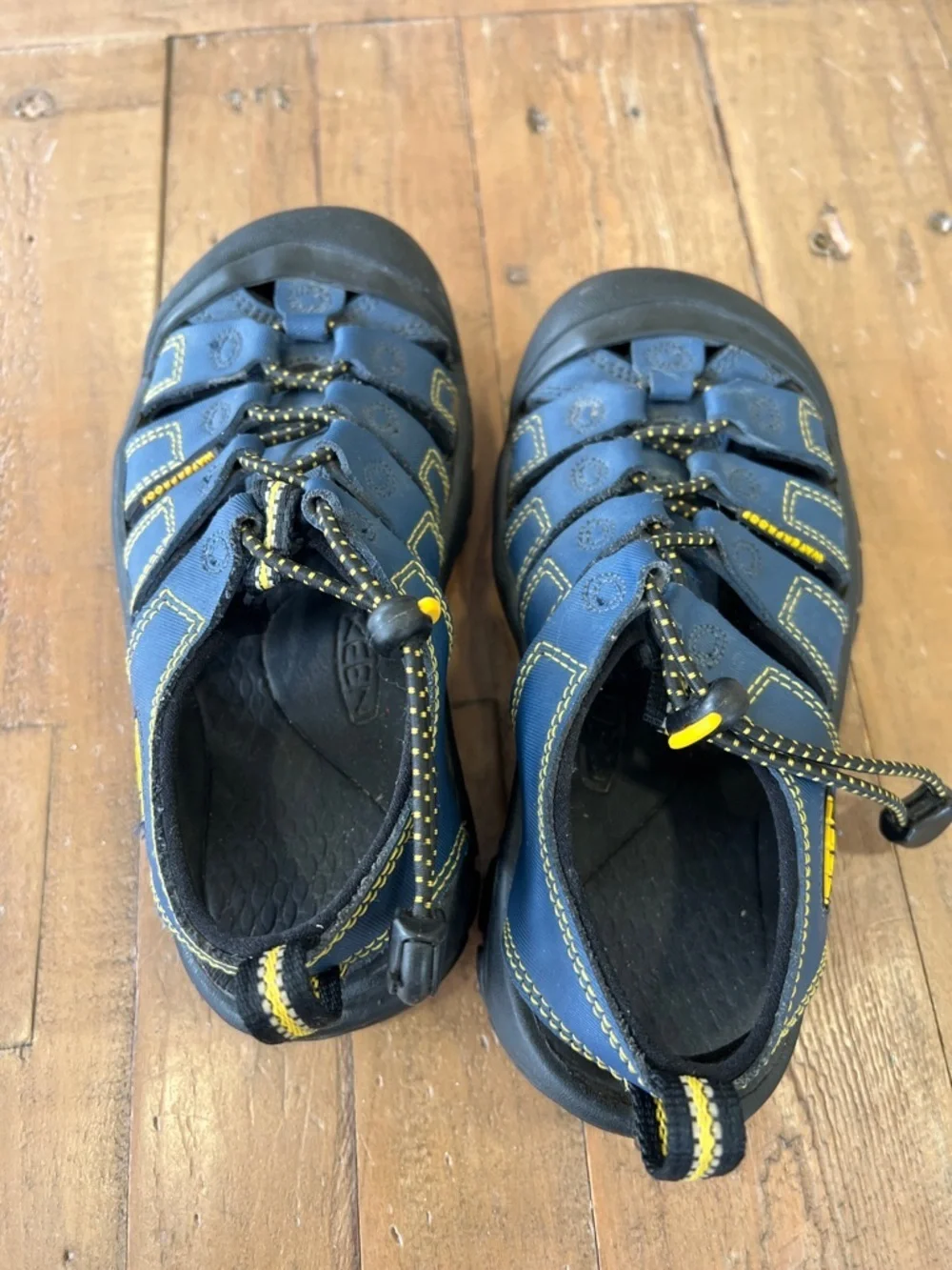 Keen blue waterproof open back hiking sandals kids 12